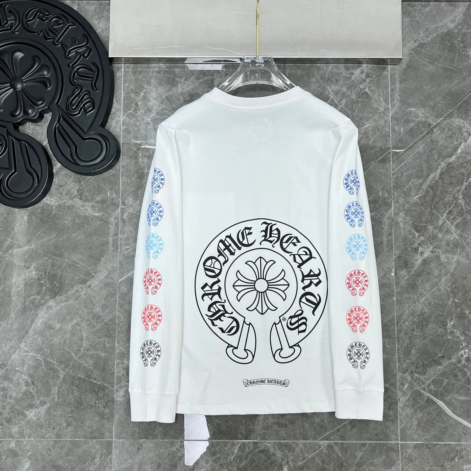 P160 Chrome Hearts 🍁Long T series🍁 Same series at the counter Chrome color spine gradient small horseshoe length T Imported environmentally friendly glue printing and dyeing Specially customized original 1:1 high gram weight comfortable fabric Recommended color: white black Size: S, M, L, XL